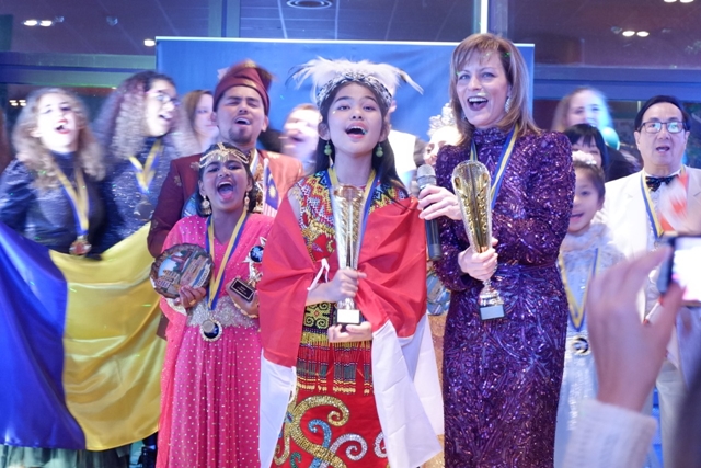 Bawakan Lagu BCL, Penyanyi Asal Indonesia Juara Kompetisi I-Sing World Junior 2019 di Swedia